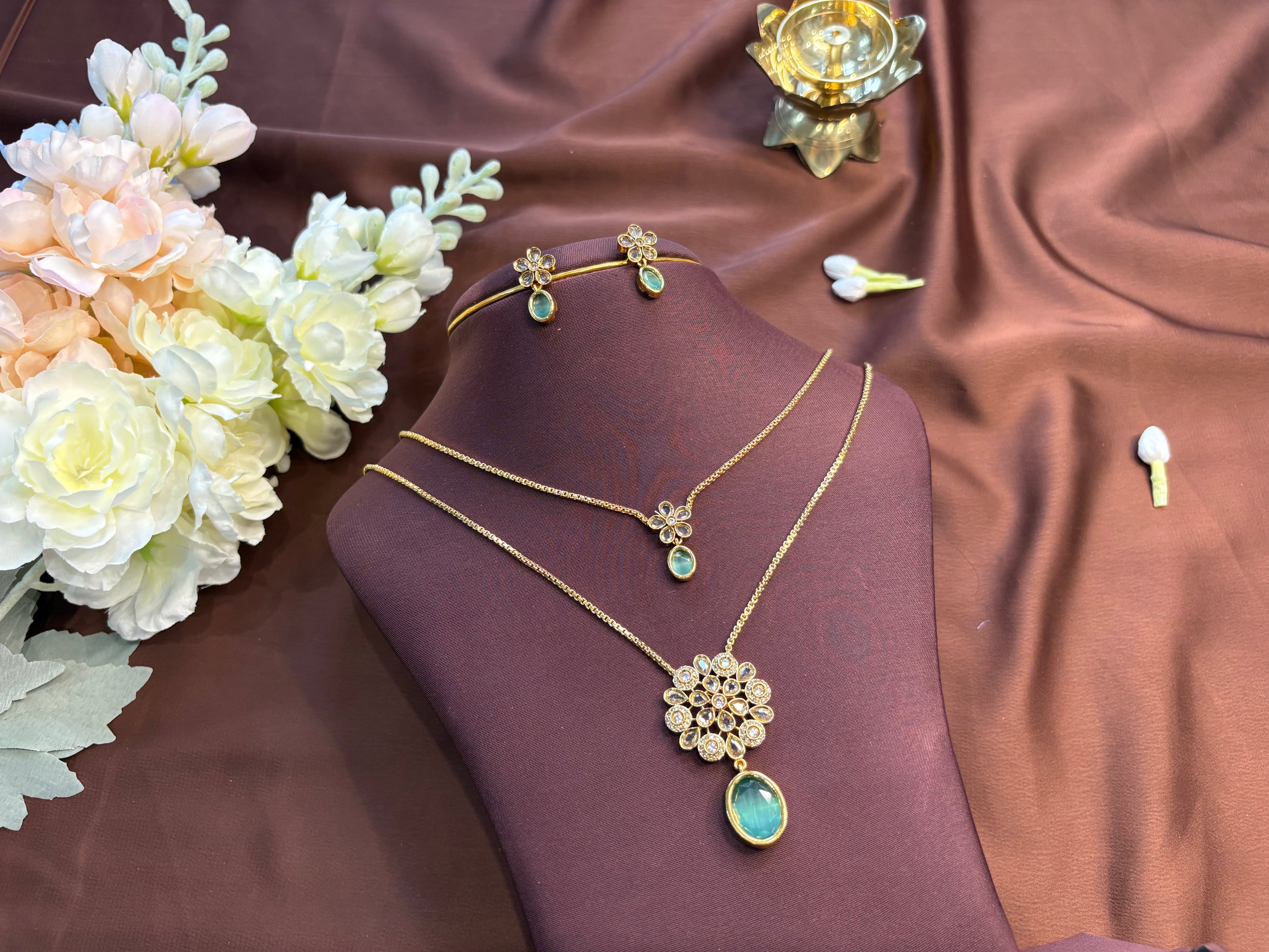 Two Layer Flowers Necklace Set - RZ496