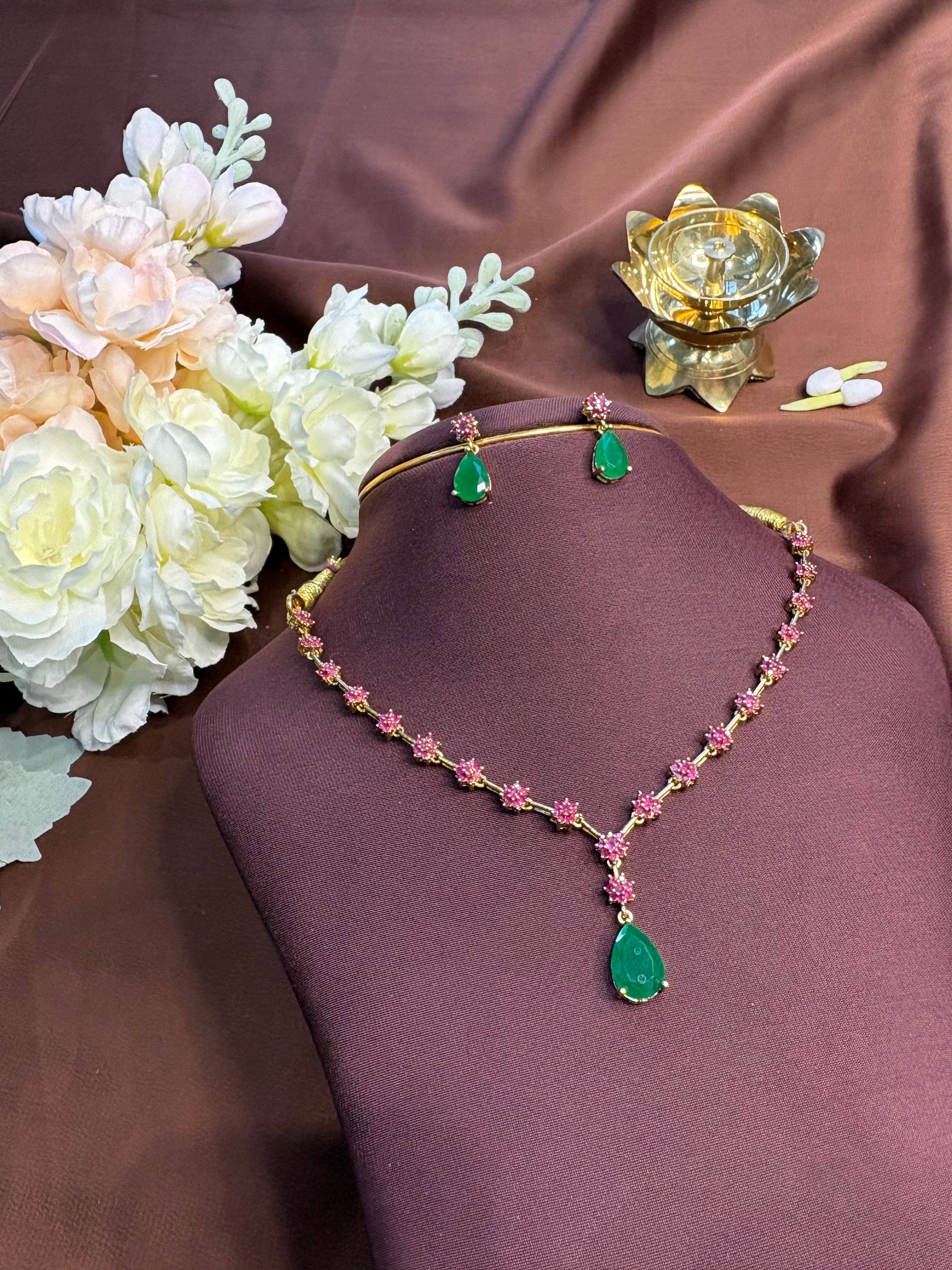 Single Stone with Flowers Necklace Set - RZ558