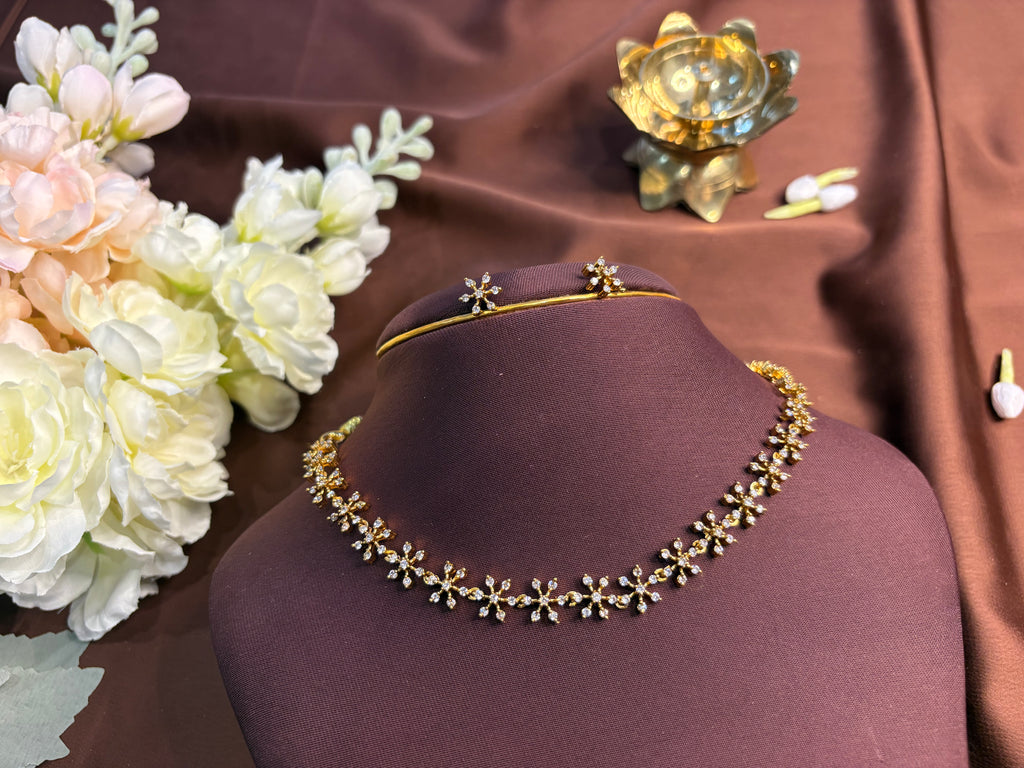 White Flowers Choker Set - RZ488B