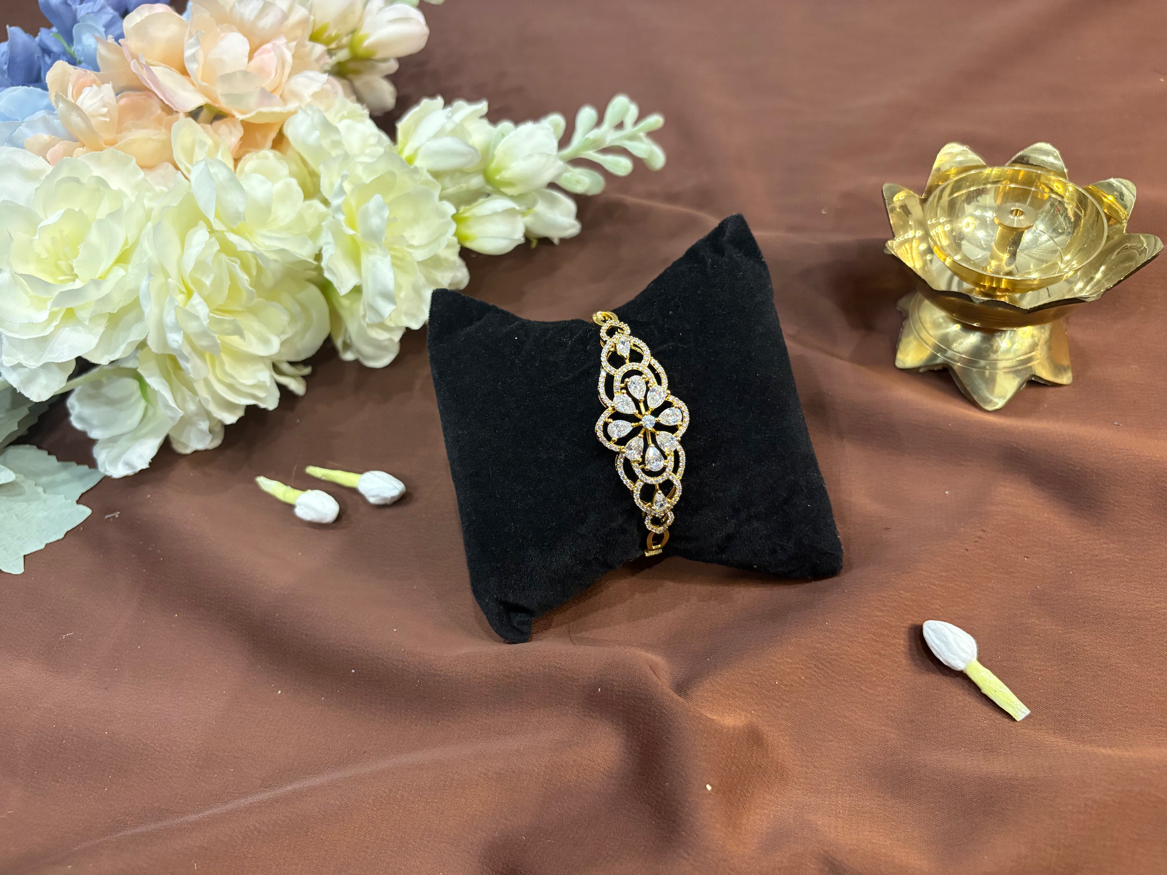 Queen's Bracelet - RZ541