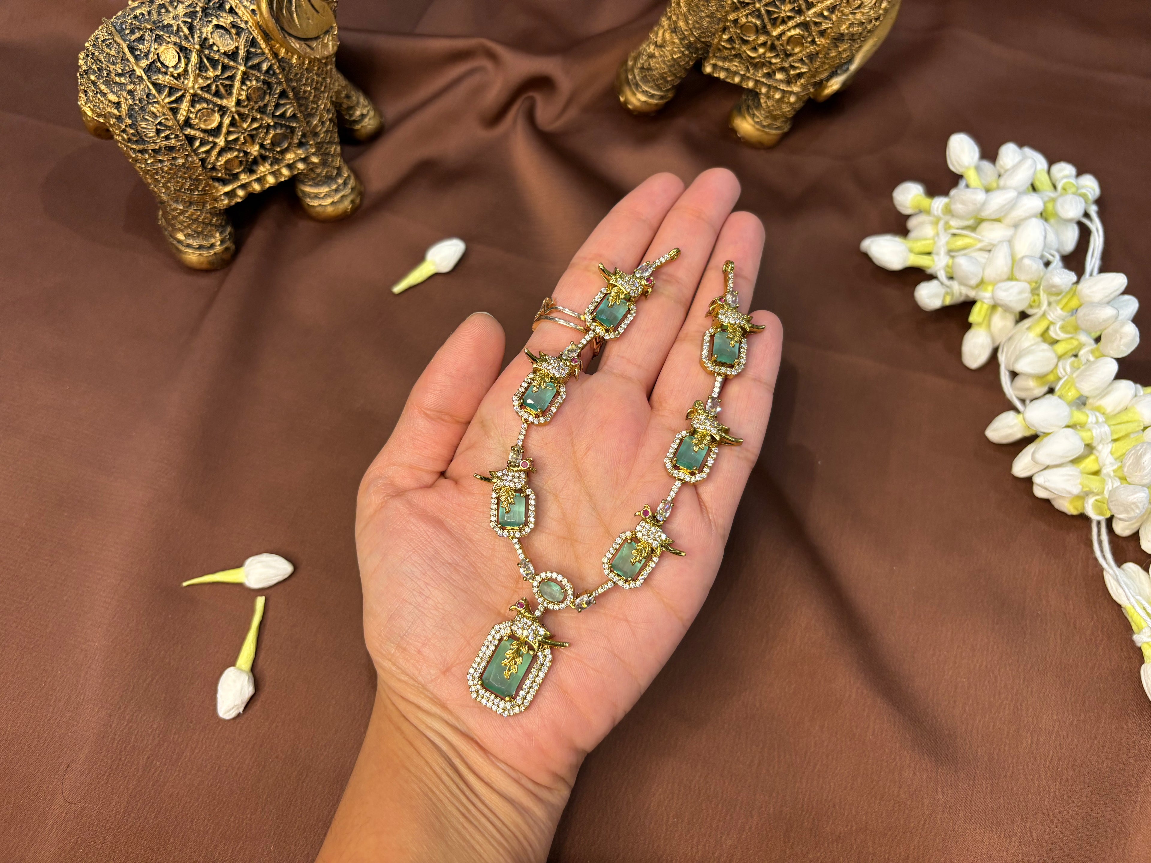 Dazzling Parrots Set - RZ560