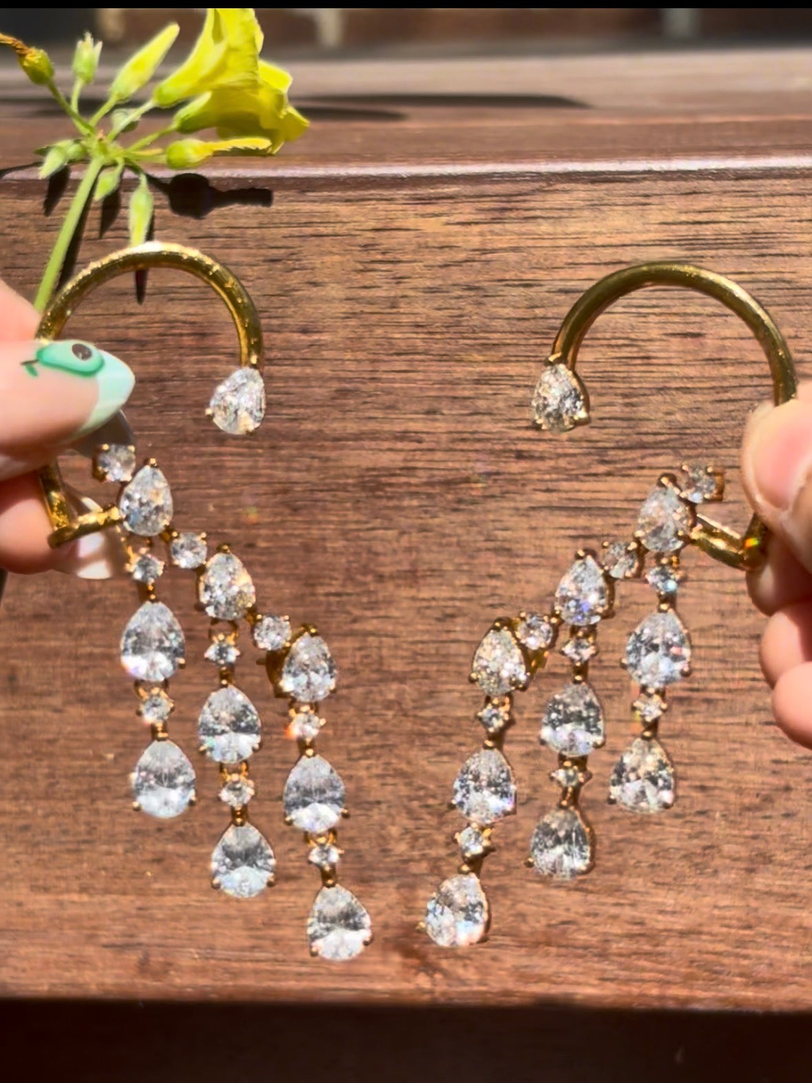 Solitaire Chandelier Earcuff - RZ636