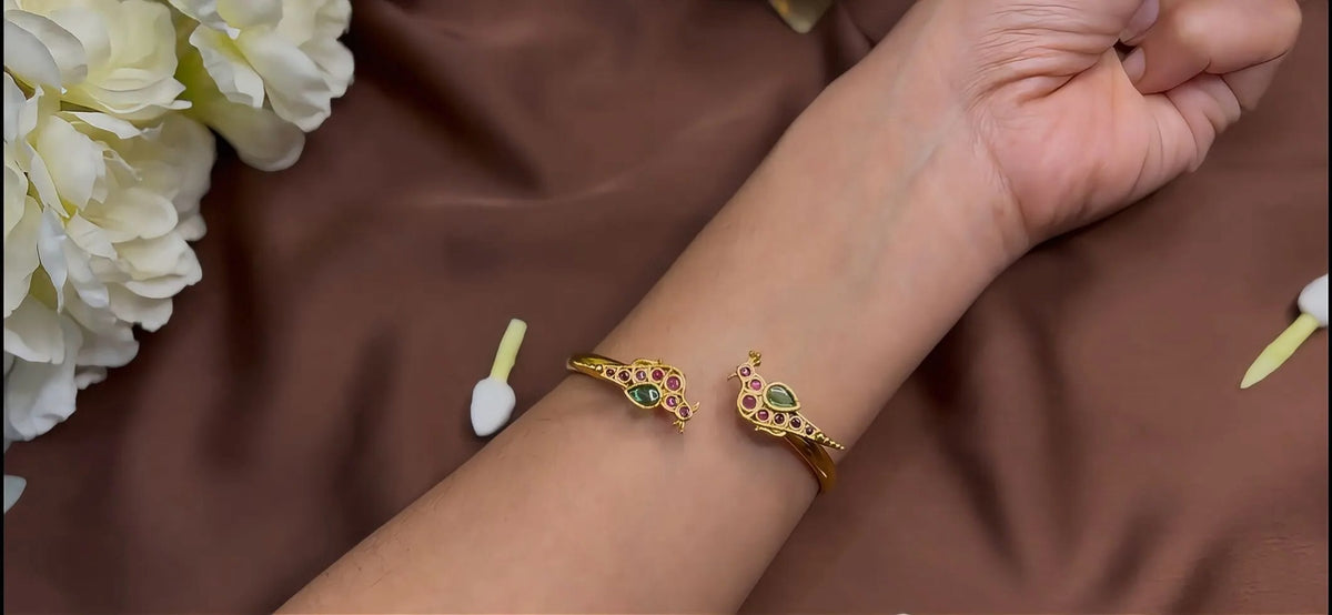 Kundhan Parrot Bracelet - RZ532