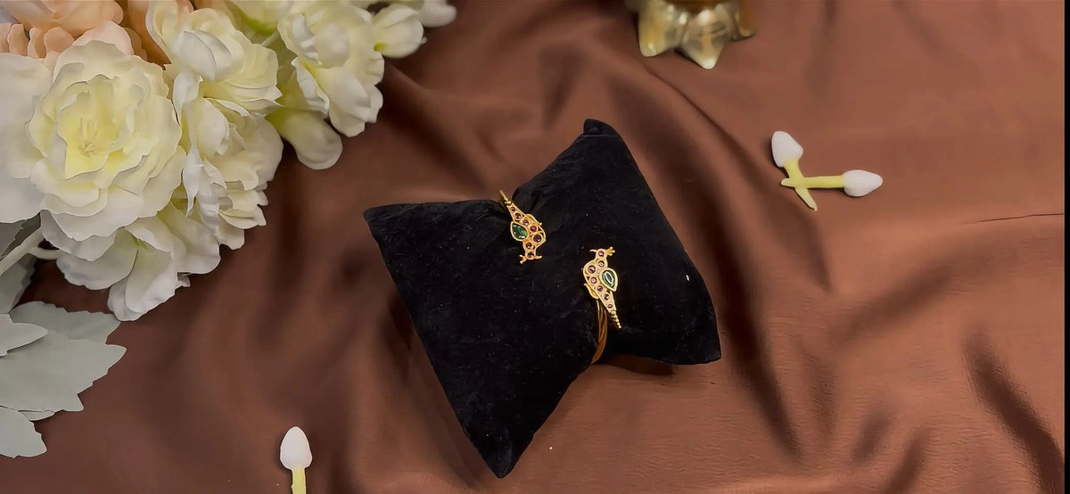 Kundhan Parrot Bracelet - RZ532