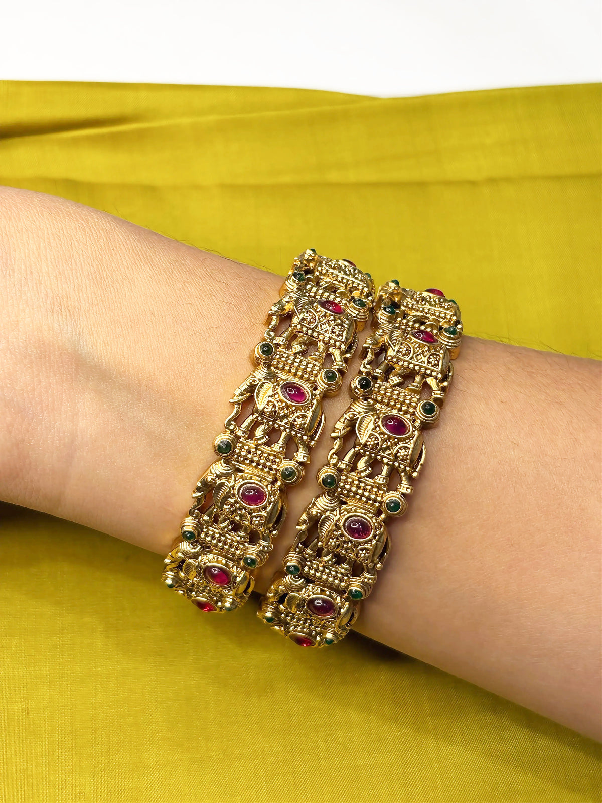 Golden Elephant Kemp Bangles Set - RZ378